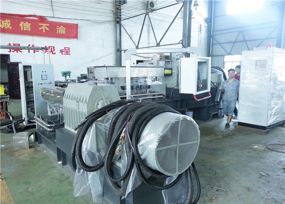 چین اکسترودر دو مرحله ای 600 کیلوگرمی / ساعت برای سیستم گرانولیتی PVC با سیستم گلوله سازی تامین کننده